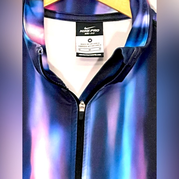 Women’s Nike Pro Dri-Fit Zipper Workout Shirt size Medium - Picture 2 of 4